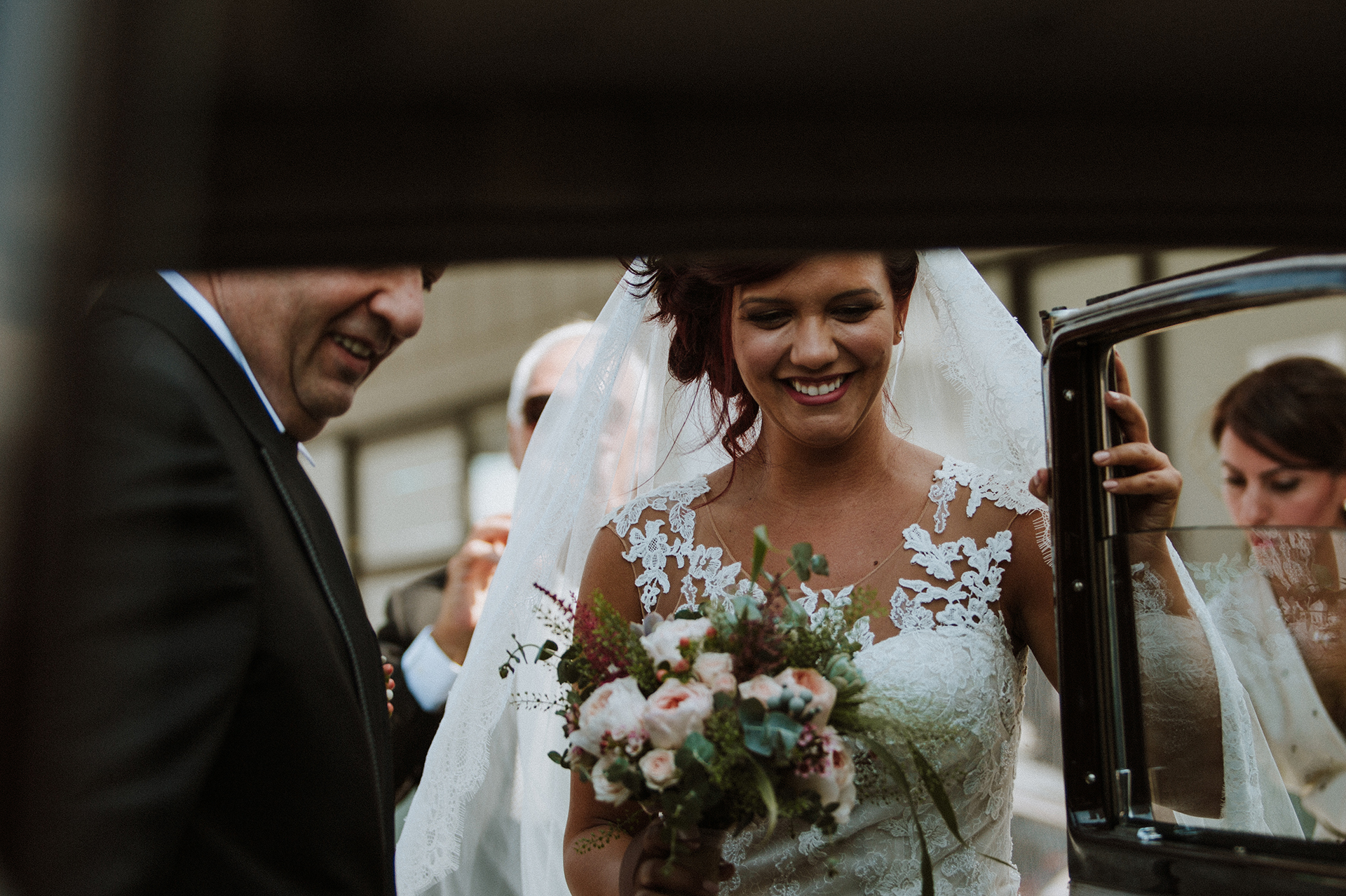 sposa sale in auto